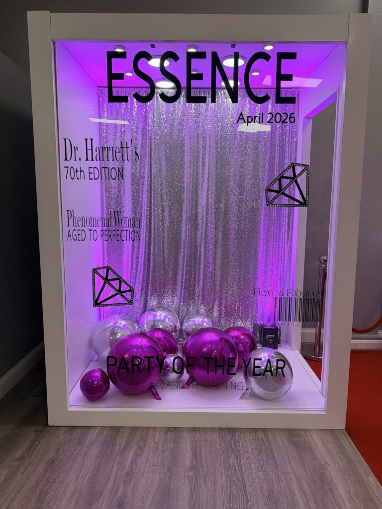 Magazine Photo Booth by WhiteHouse Entertainment